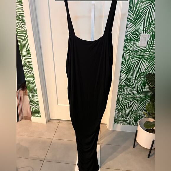 Good American Black Plus Size Ruched Maxi Dress Size 5XL - Picture 9 of 9